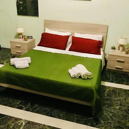 Maya'S Apartment Close To Ballaro Market And Central Station Palermo Exteriör bild