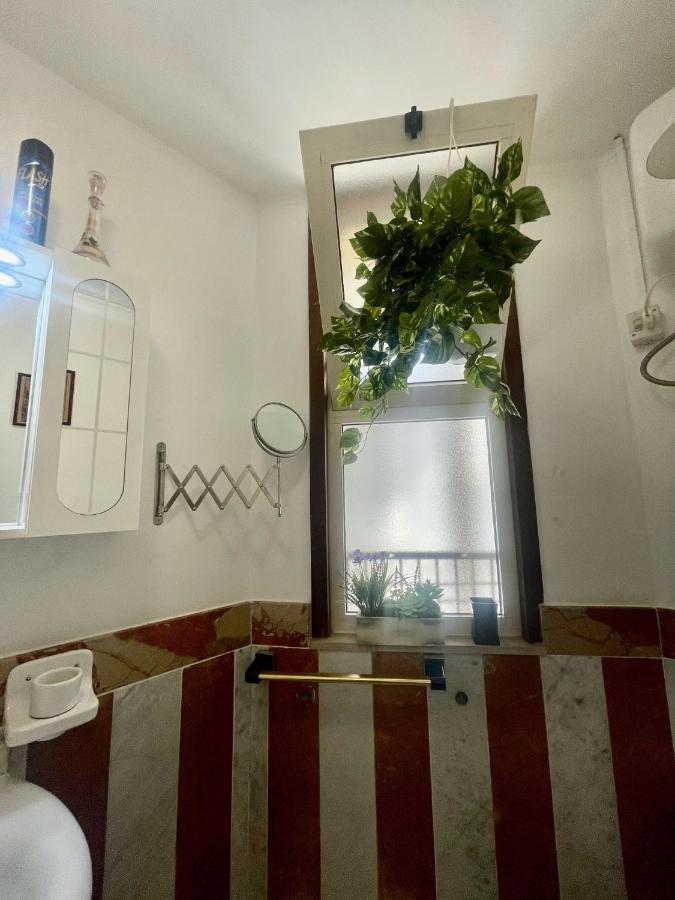 Maya'S Apartment Close To Ballaro Market And Central Station Palermo Exteriör bild
