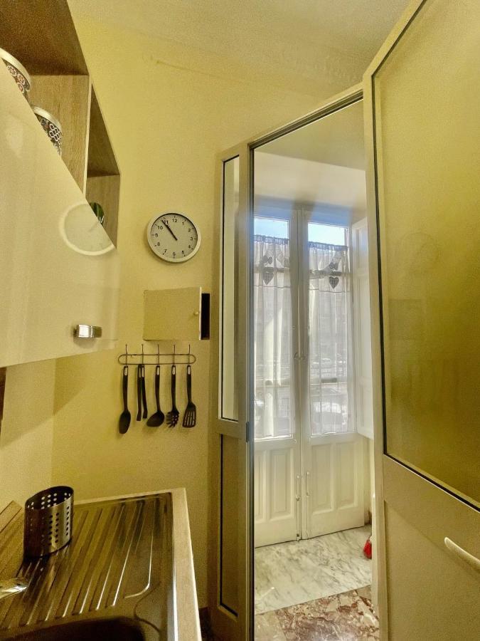 Maya'S Apartment Close To Ballaro Market And Central Station Palermo Exteriör bild